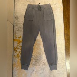 Comfortable gray fitted sweatpants